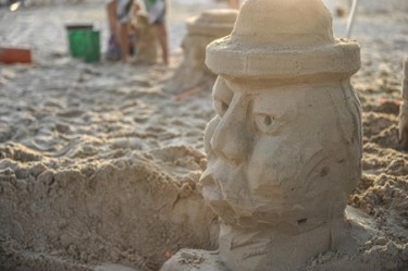 פיסול בחול ים